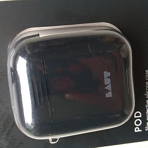 Black Airpods Case - Picture 3 of 4